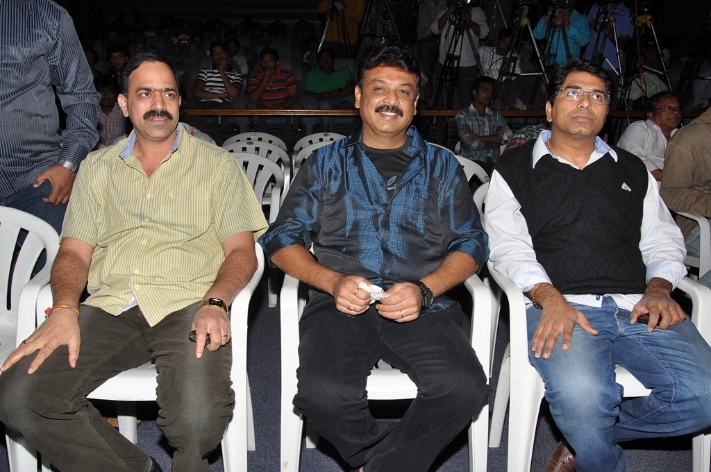manushulatho jagratha platinam disk event