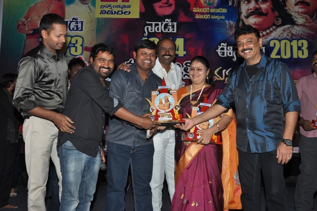manushulatho jagratha platinam disk event