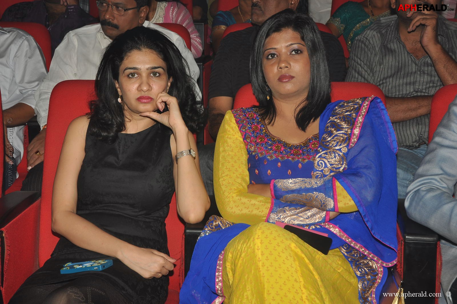 Manusunu Mayaseyake Movie Audio Function