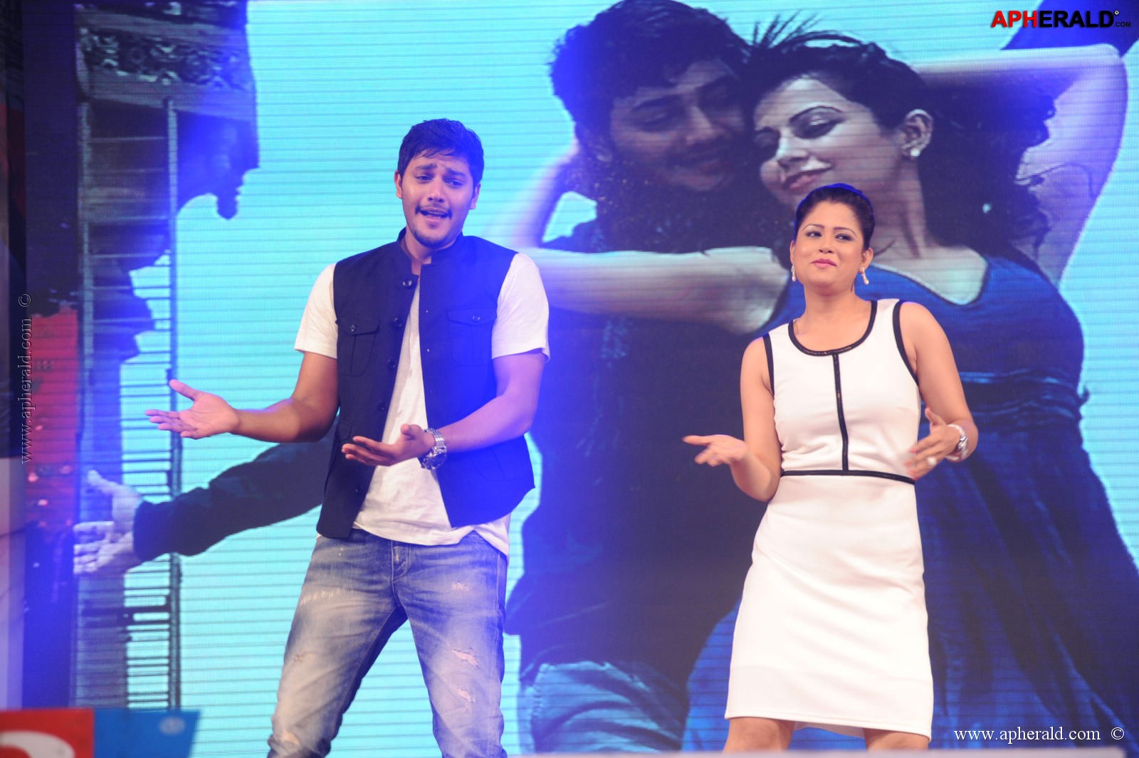 Manusunu Mayaseyake Movie Audio Function