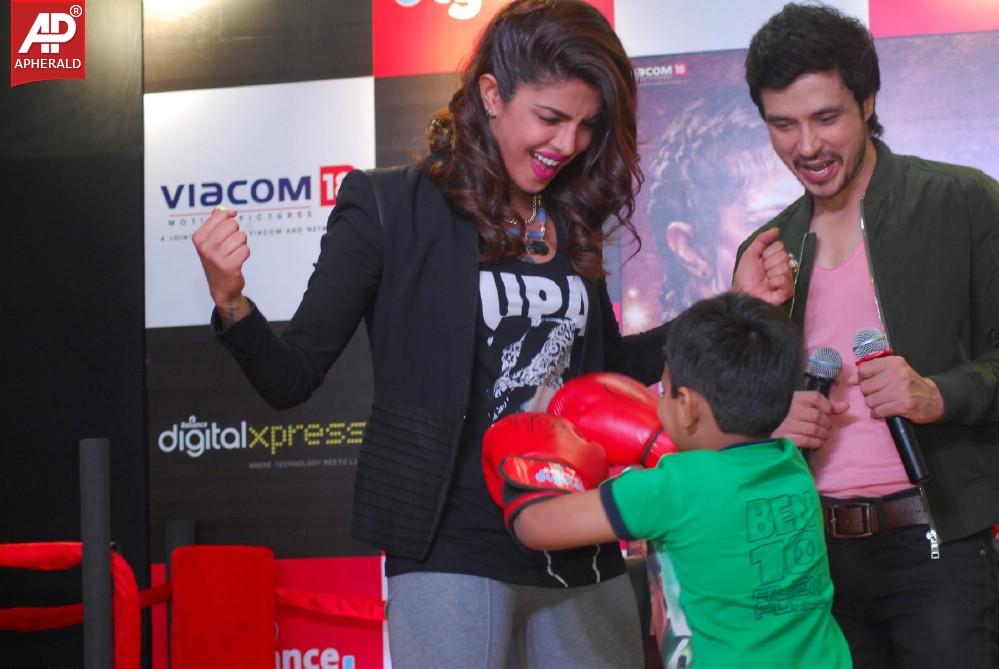 Priyanka Chopra Promotes Mary Kom At Reliance Digital Express