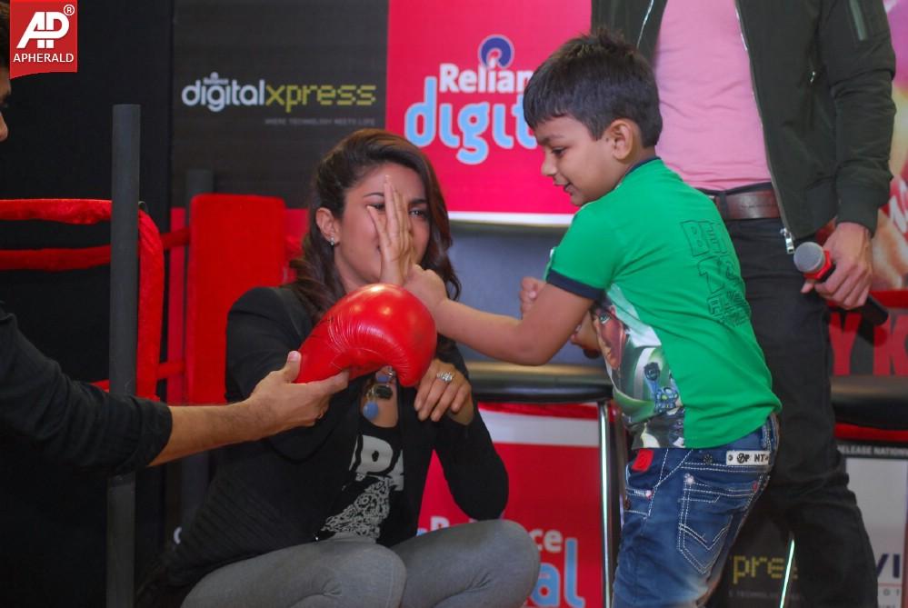 Priyanka Chopra Promotes Mary Kom At Reliance Digital Express