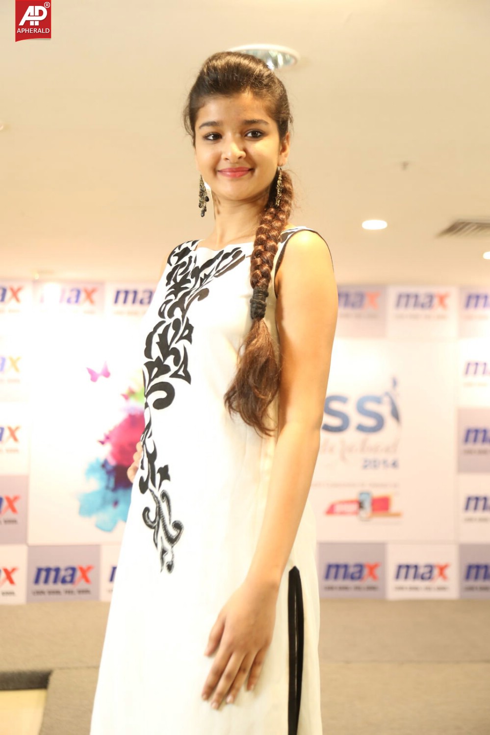 Max Miss Hyd 2014 Glitzy Fashion Show