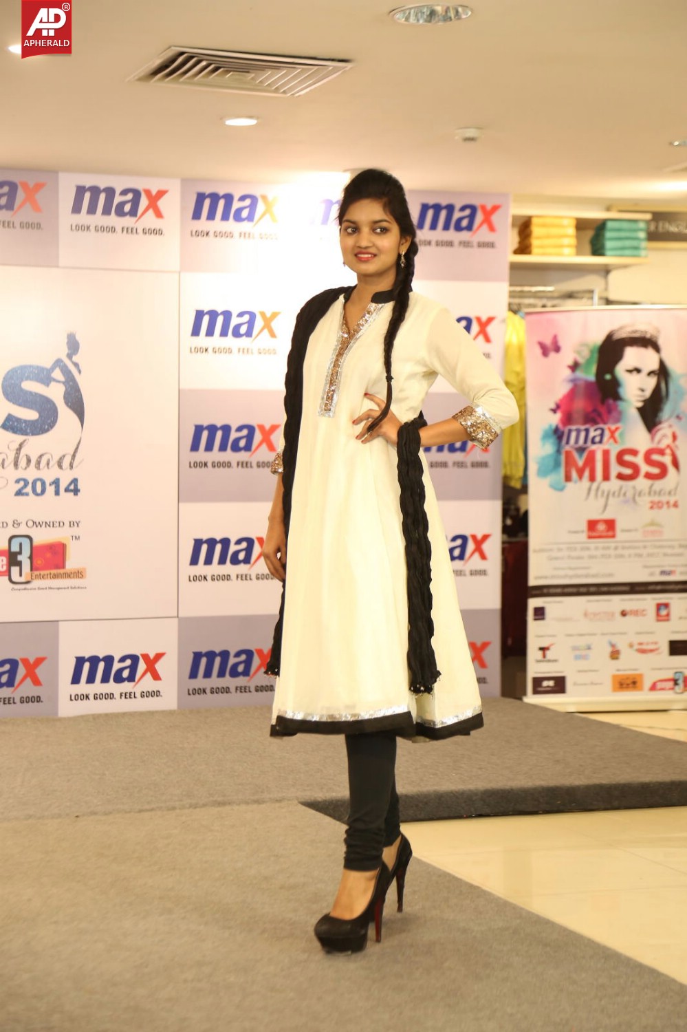 Max Miss Hyd 2014 Glitzy Fashion Show