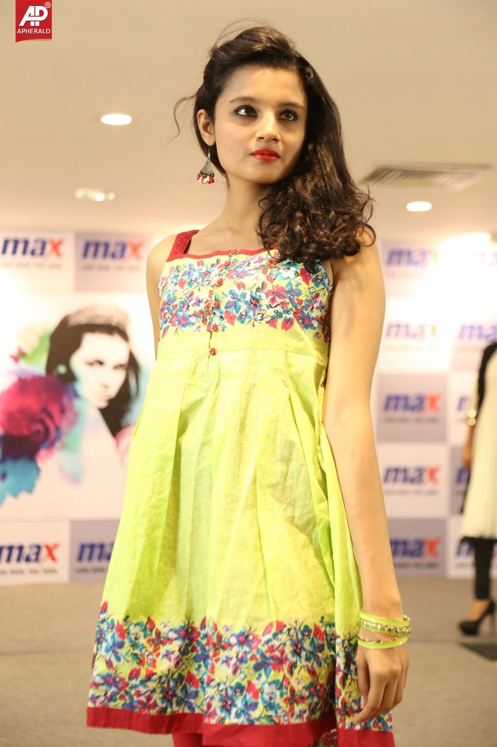 Max Miss Hyd 2014 Glitzy Fashion Show