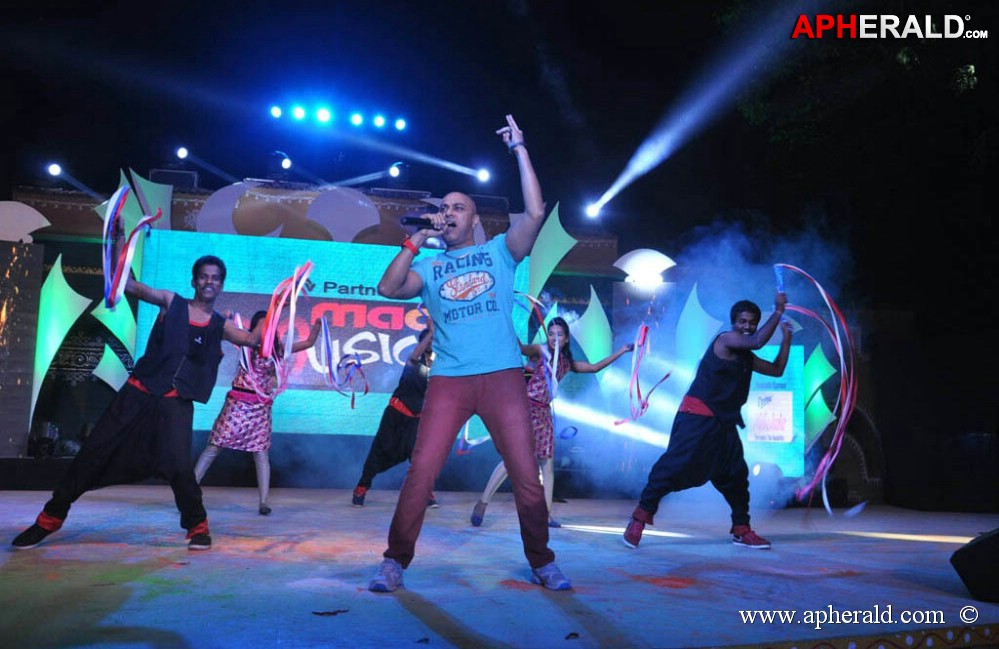 Mirchi Campus Rockstars Event