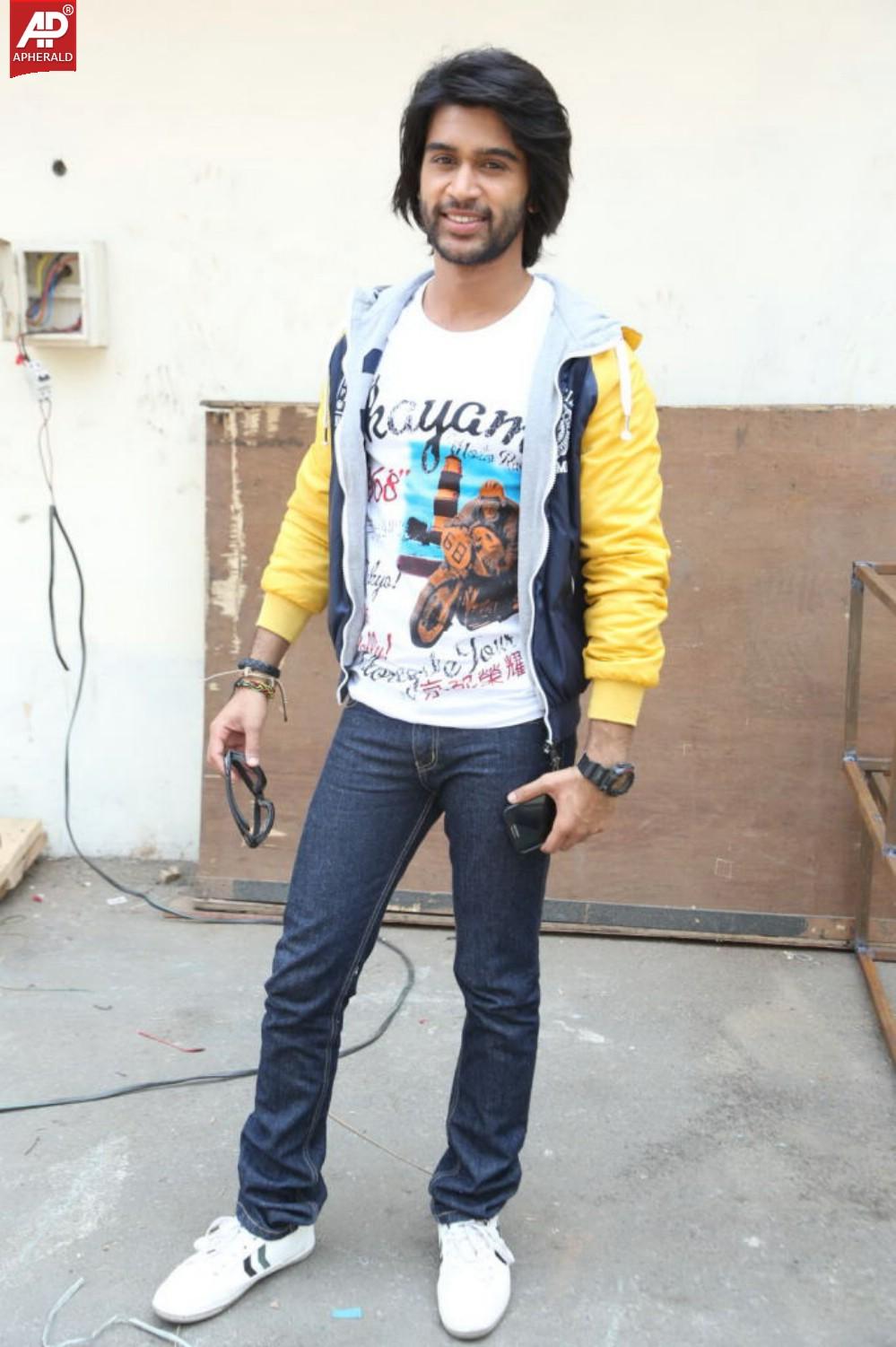 Mirchi Lanti Kurradu Press Meet