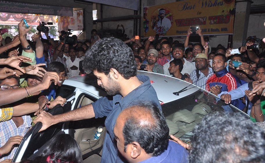 Mukunda Movie Hungama at Sandhya Theatre