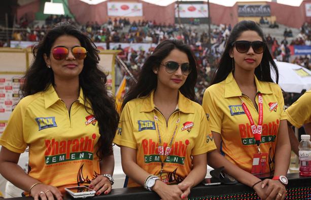 Mumbai Heroes Vs Chennai Rhinos Match Photos