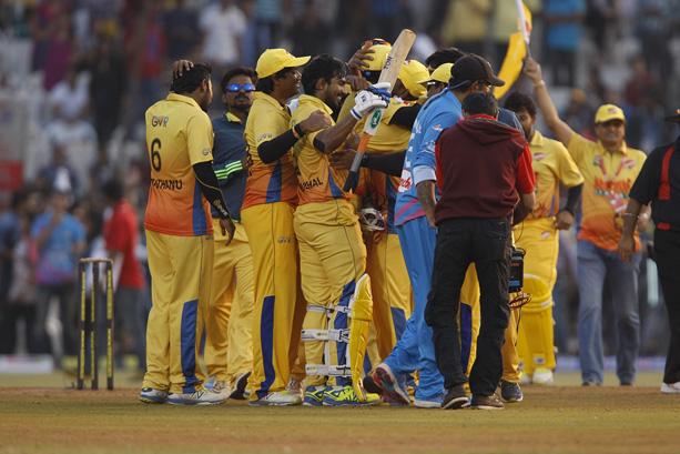 Mumbai Heroes Vs Chennai Rhinos Match Photos