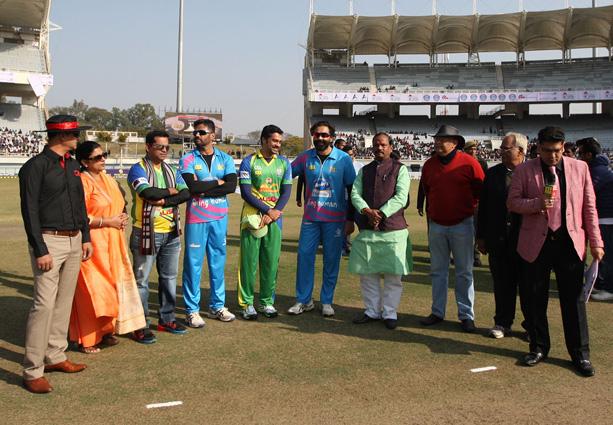 Mumbai Heroes Vs Kerala Strikers Match Photos