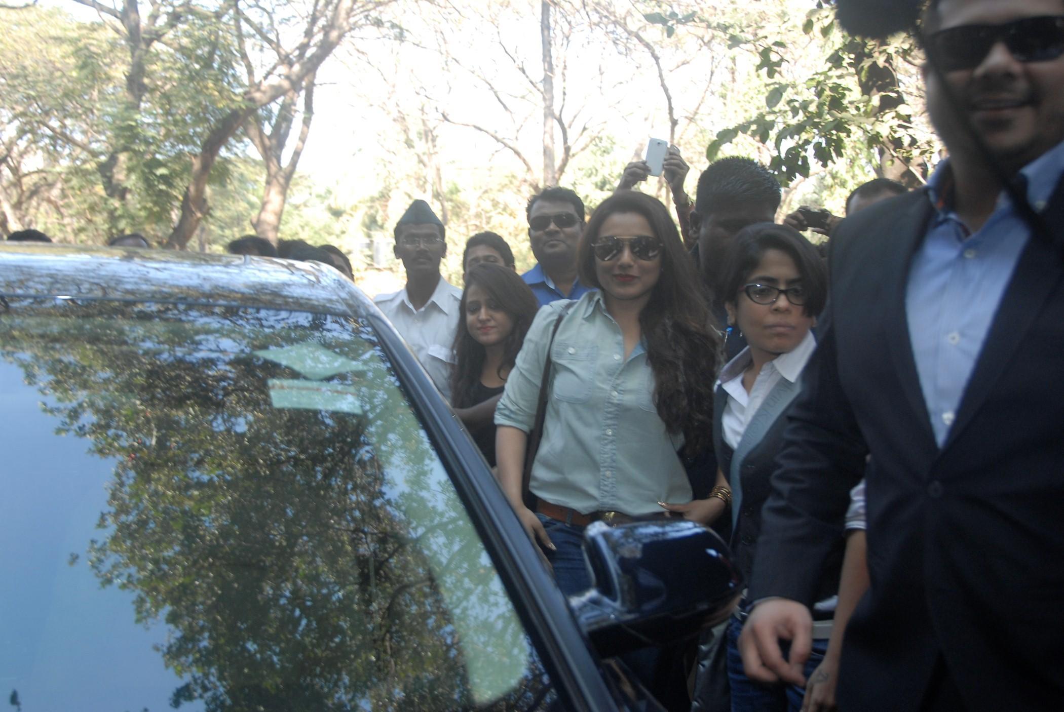 Mumbai University Felicitates Rani Mukherjee