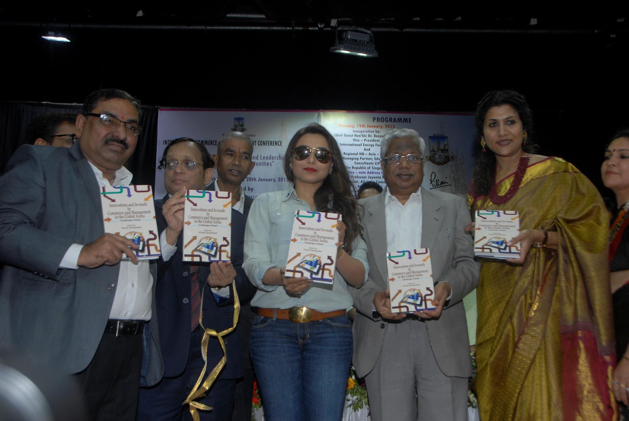 Mumbai University Felicitates Rani Mukherjee