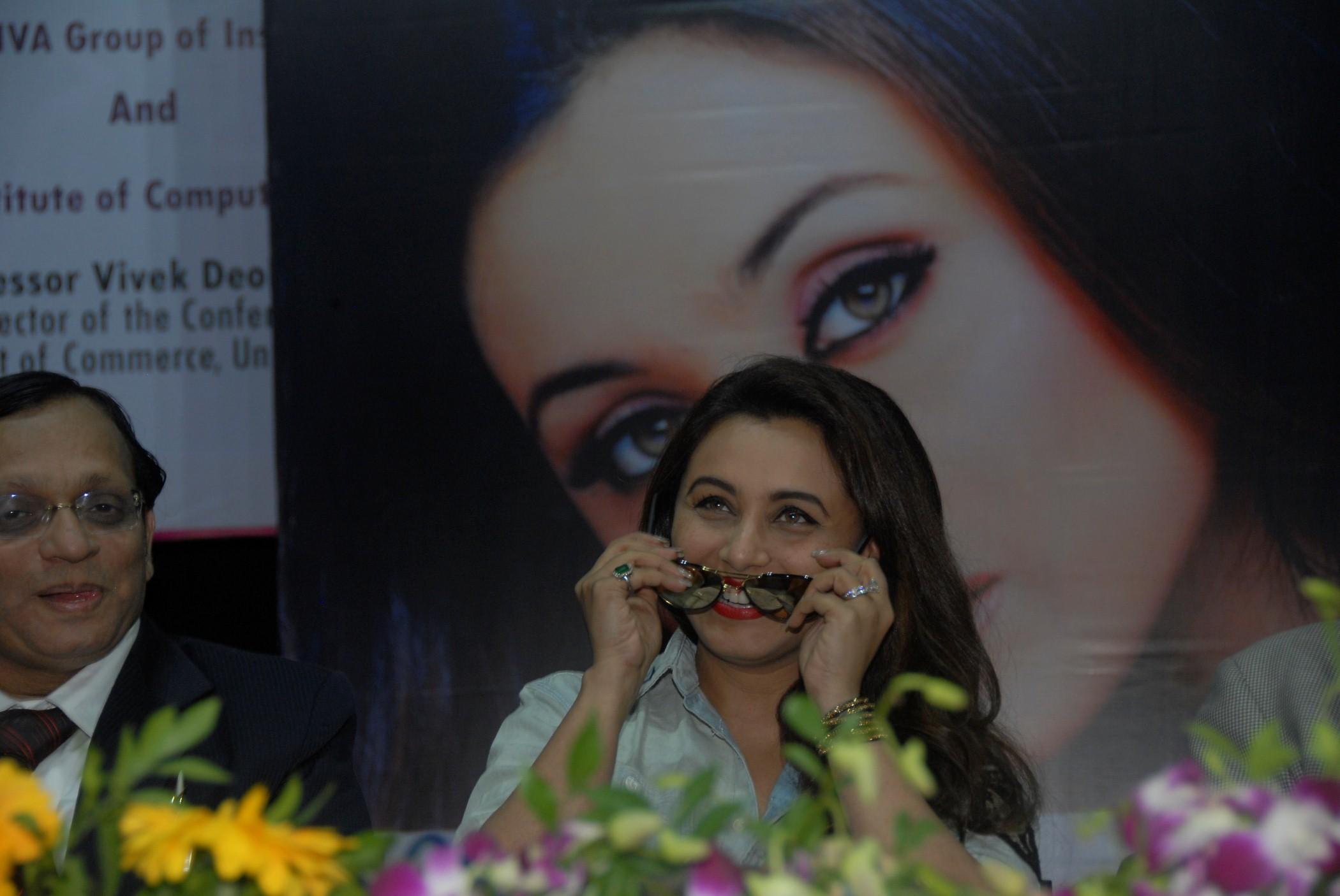 Mumbai University Felicitates Rani Mukherjee