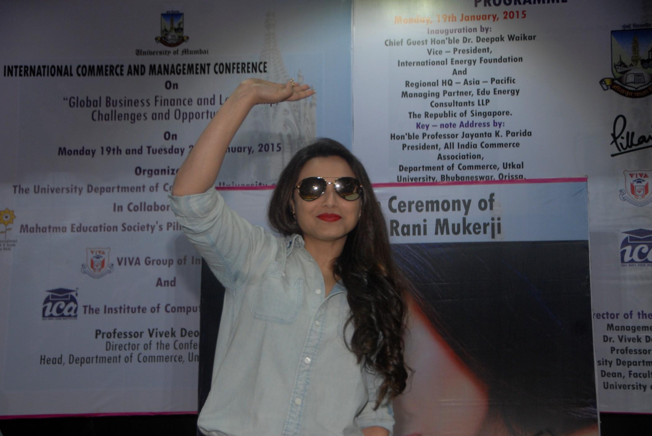 Mumbai University Felicitates Rani Mukherjee