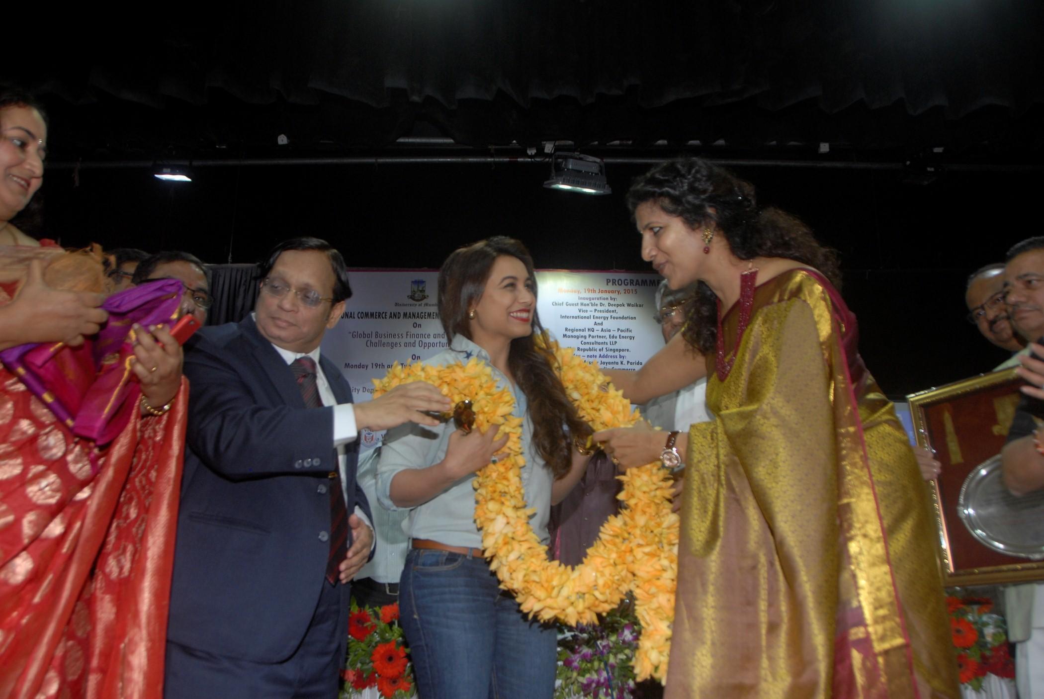 Mumbai University Felicitates Rani Mukherjee