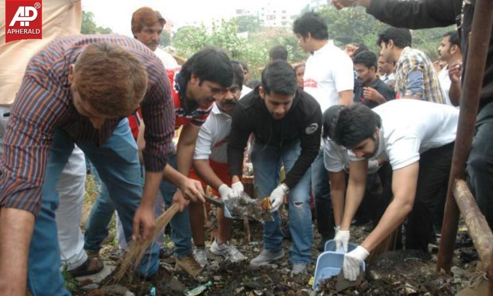Nagarjuna Family Joins Swachh Bharat