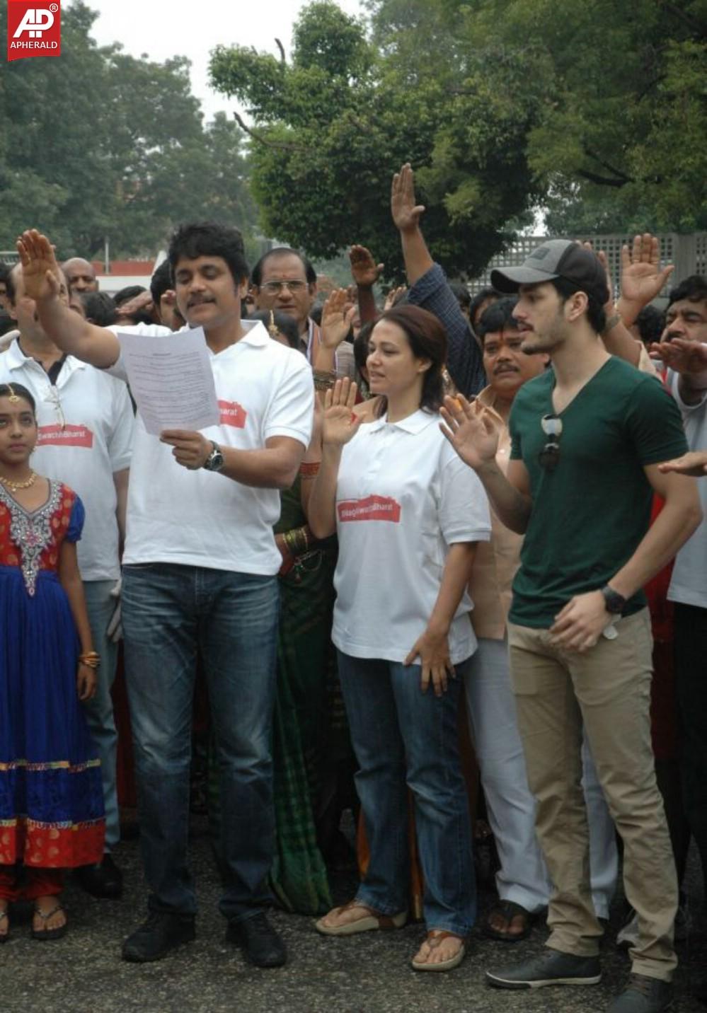 Nagarjuna Family Joins Swachh Bharat