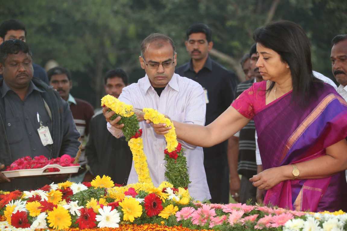 Nandamuri Family At NTR Ghat On NTR 19th Death Anniversary