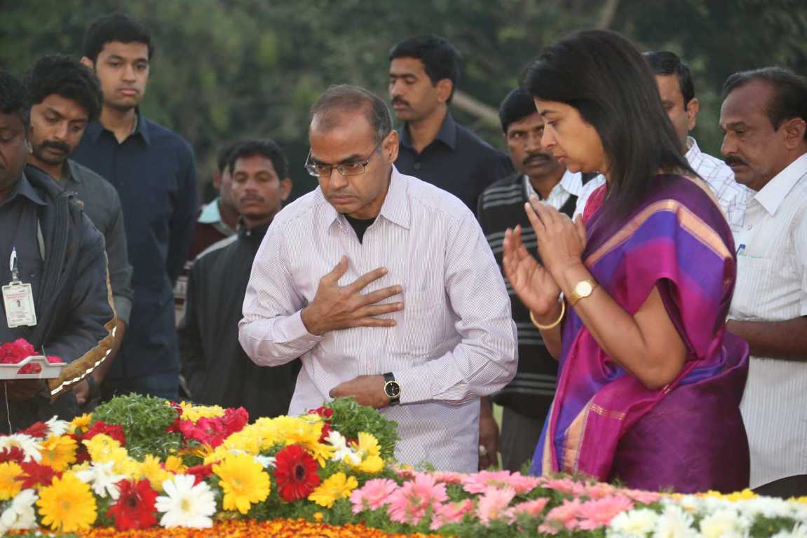 Nandamuri Family At NTR Ghat On NTR 19th Death Anniversary
