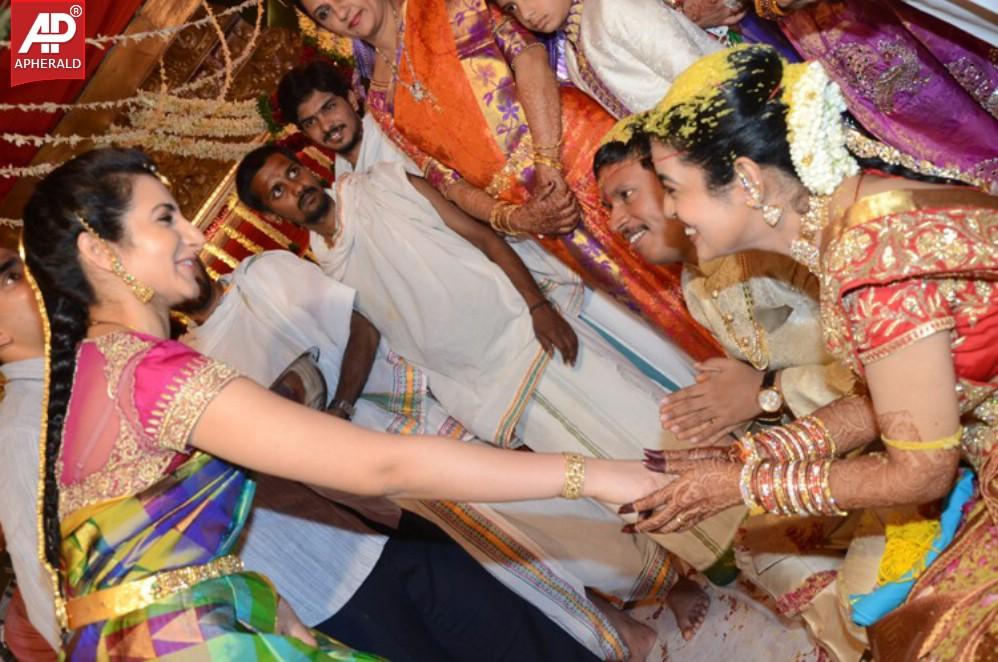 Nandamuri Mohana Krishnas Daughter Marriage Pics