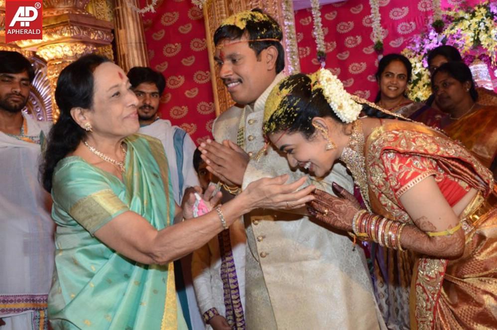 Nandamuri Mohana Krishnas Daughter Marriage Pics
