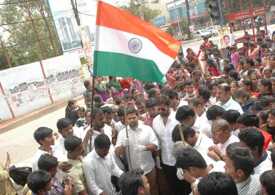 Nara Rohith Participates in Swachh Bharat