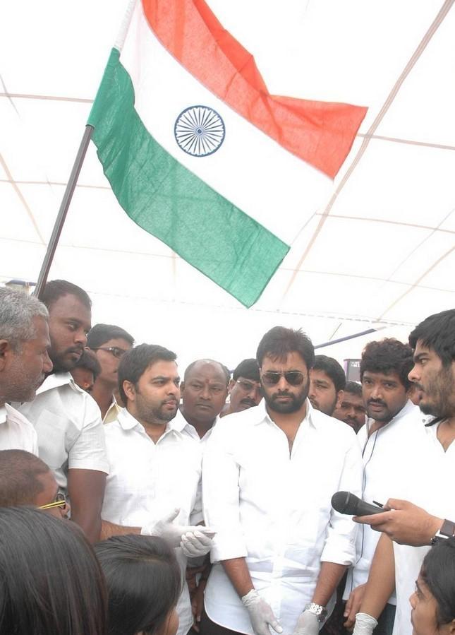 Nara Rohith Participates in Swachh Bharat