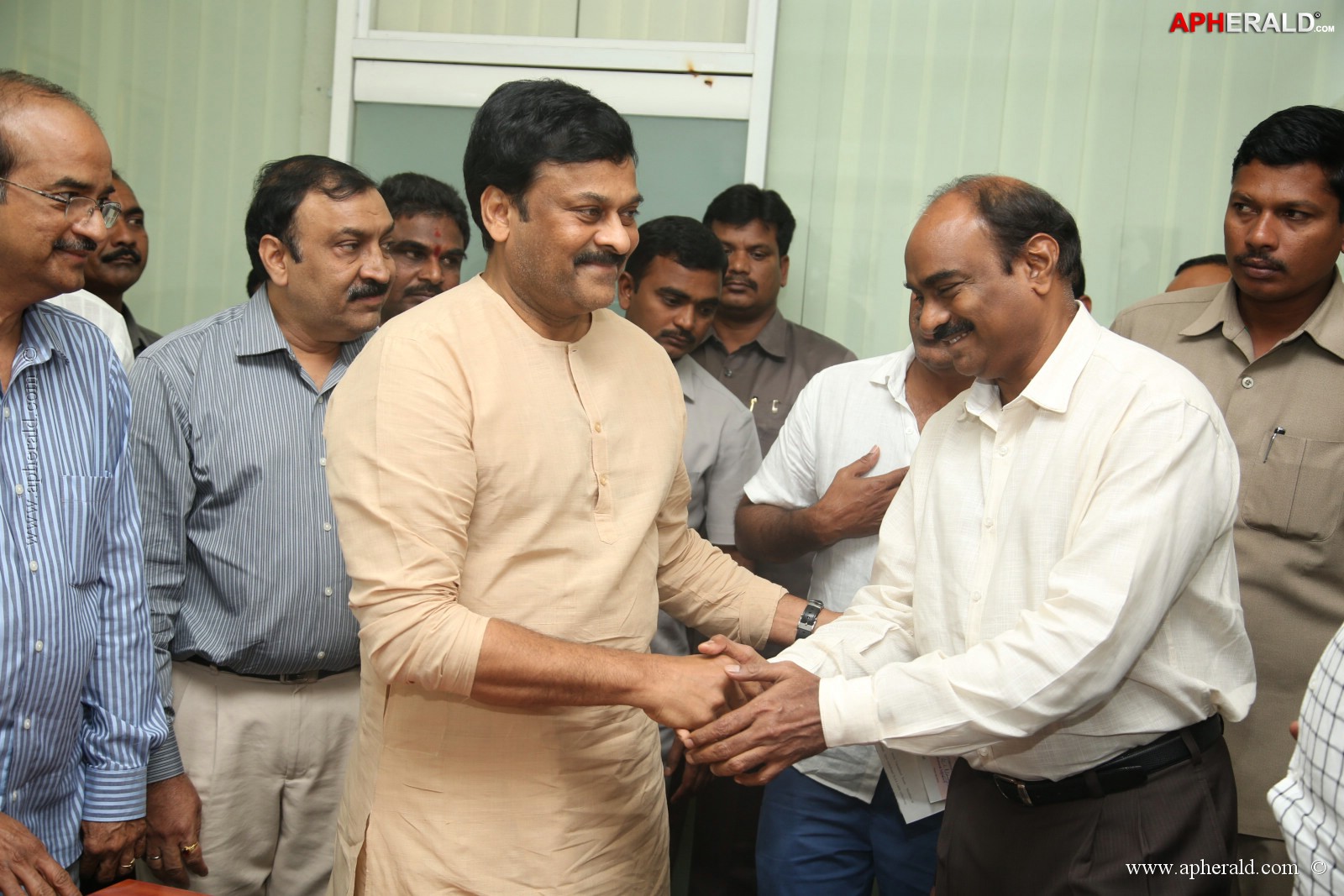 KL Narayana gives 10 Lakh Cheque To Chiranjeevi