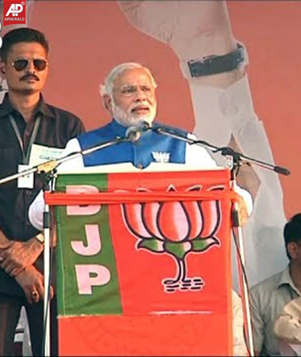 Narendra Modi Speech Photos in Hyderabad