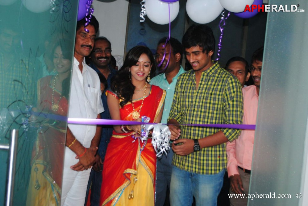 Naturals Family Salon n Spa Launches 