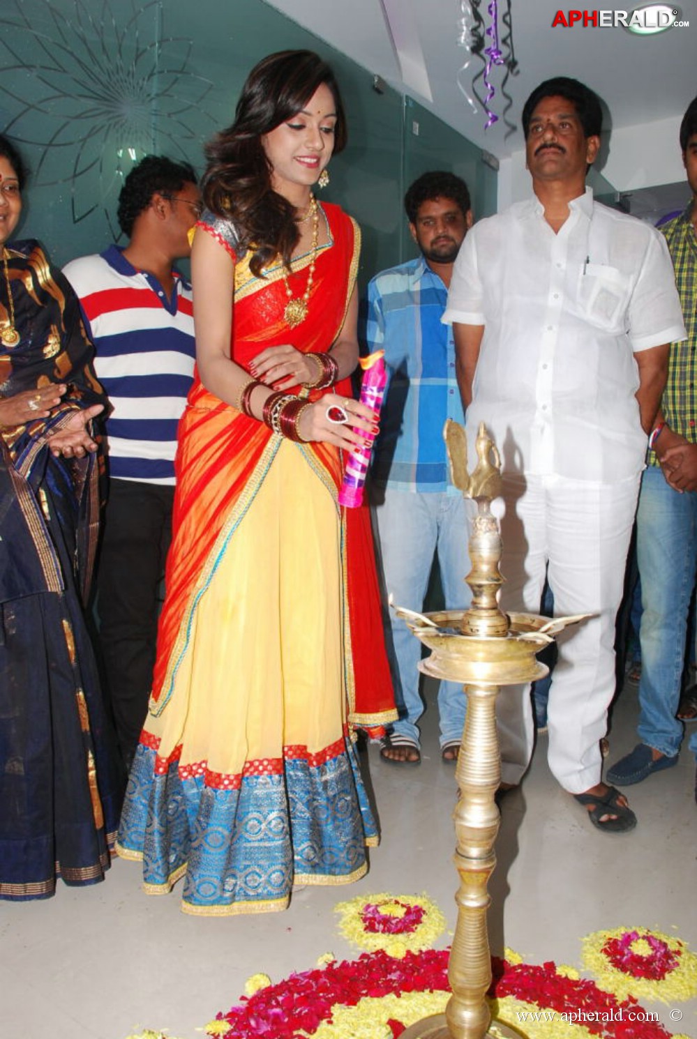 Naturals Family Salon n Spa Launches 