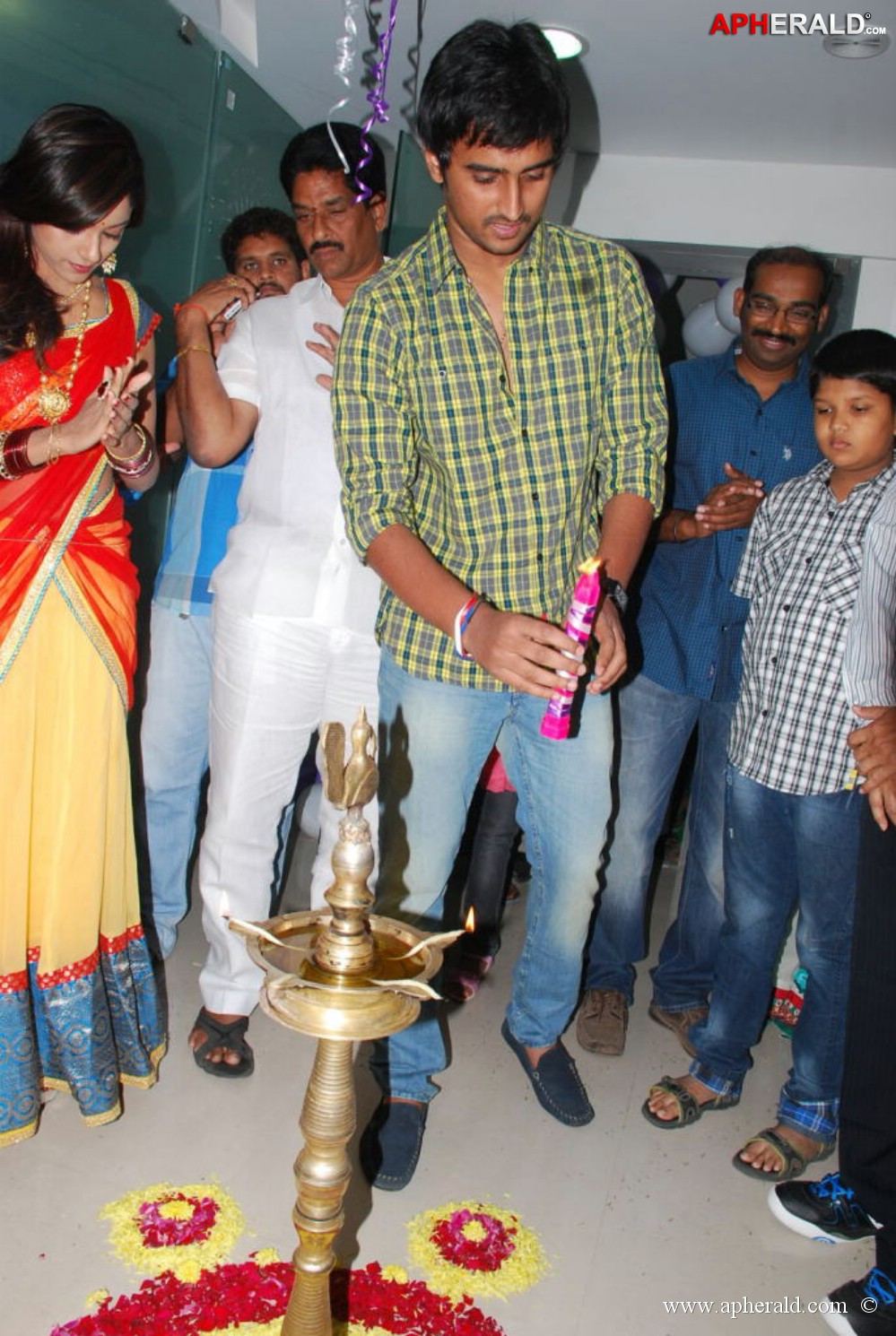 Naturals Family Salon n Spa Launches 