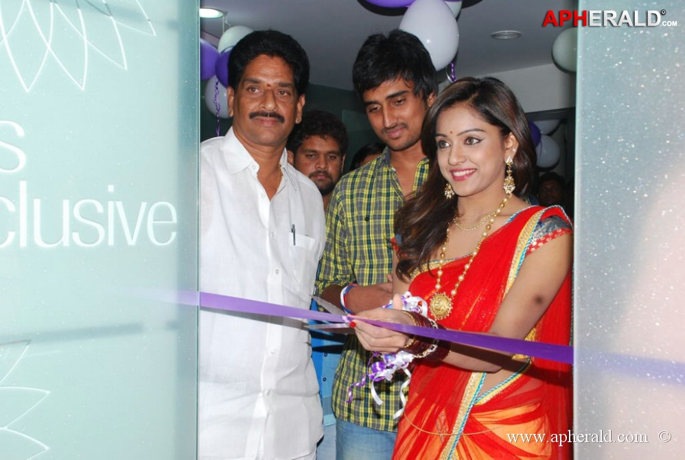 Naturals Family Salon n Spa Launches 