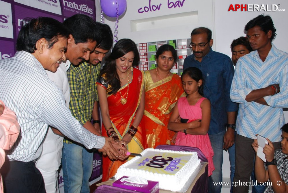 Naturals Family Salon n Spa Launches 
