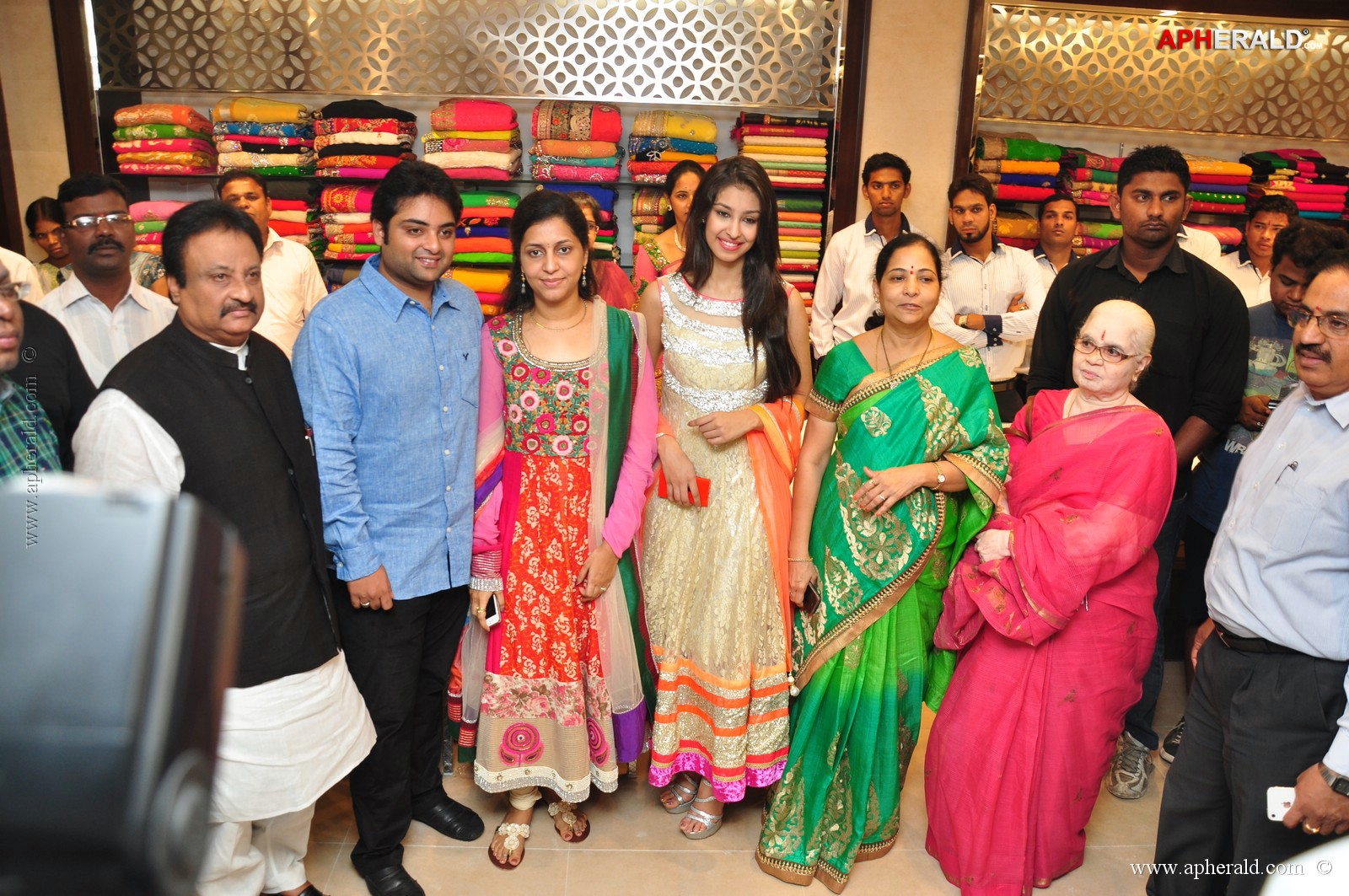 Navneet Kaur Dhillon at Grandeur Showroom Launch