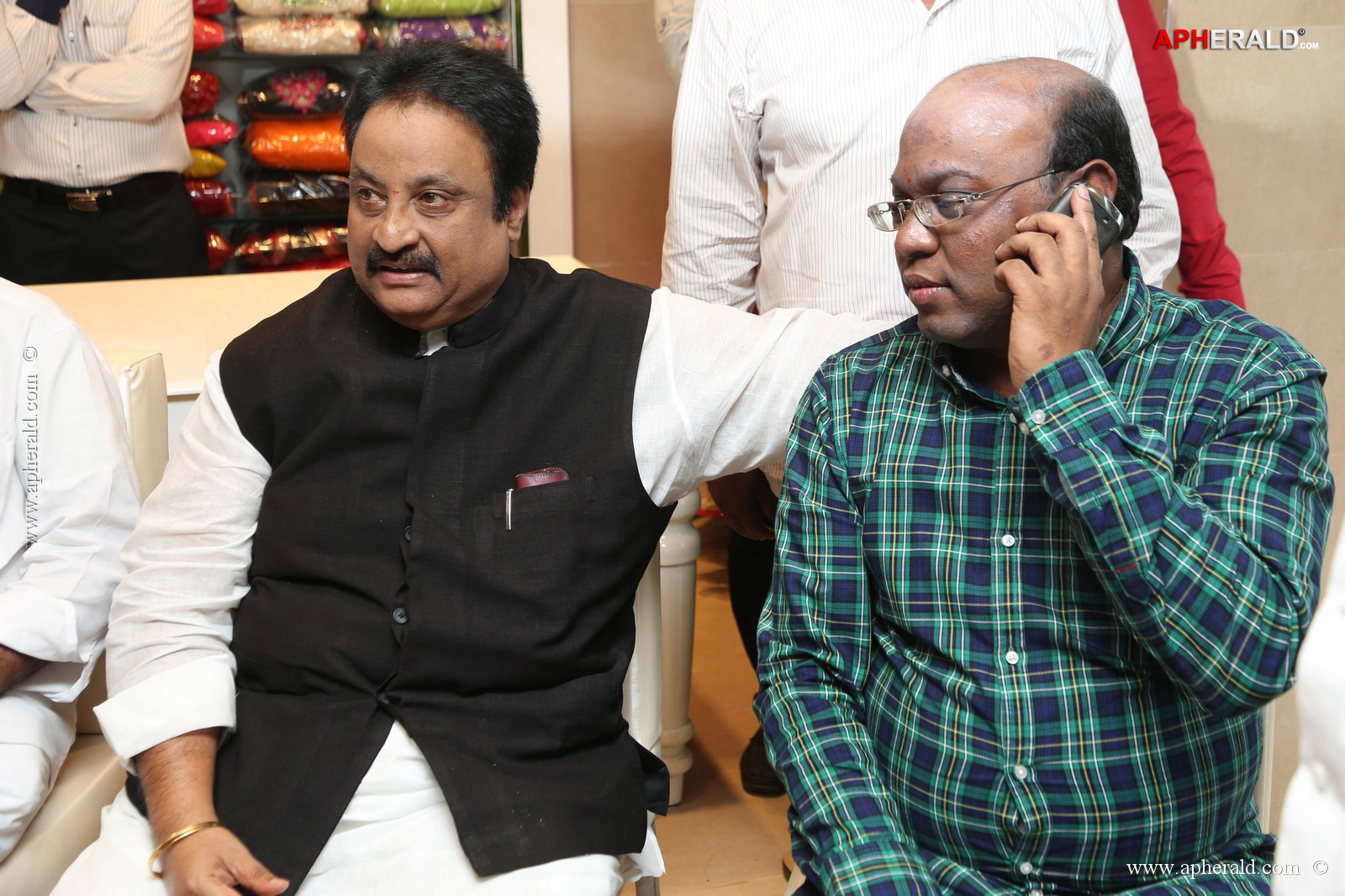 Navneet Kaur Dhillon at Grandeur Showroom Launch