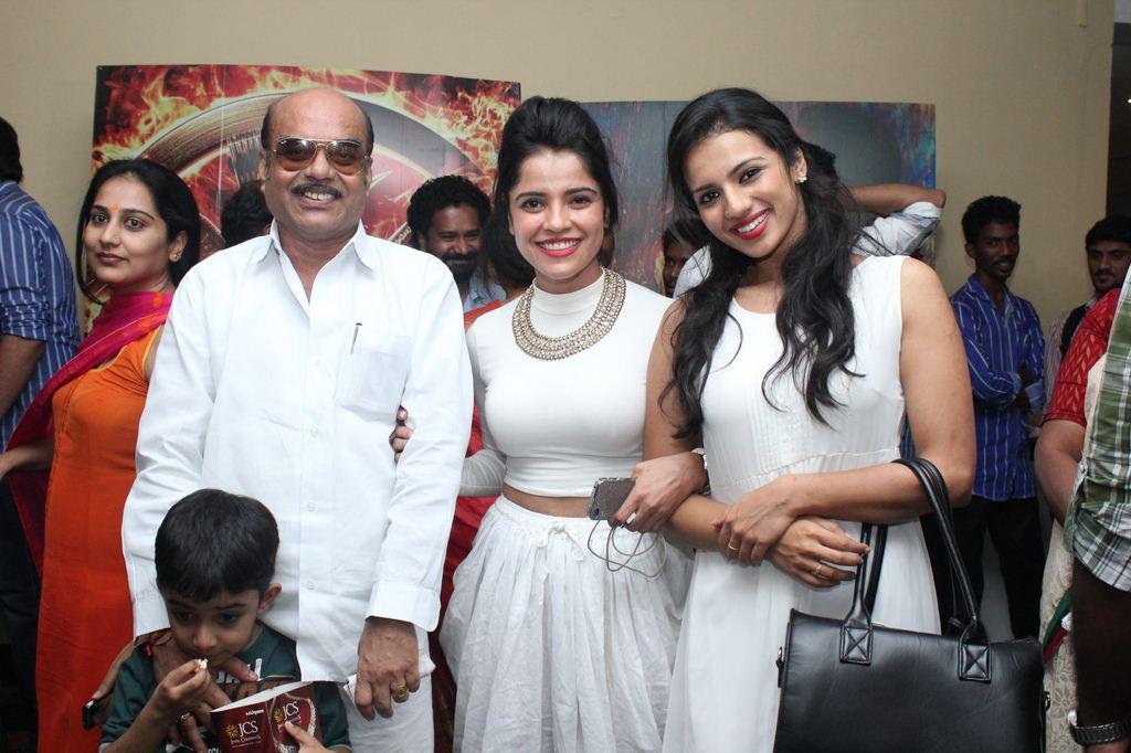Nerungi Vaa Muthamidathe Movie Premiere Show
