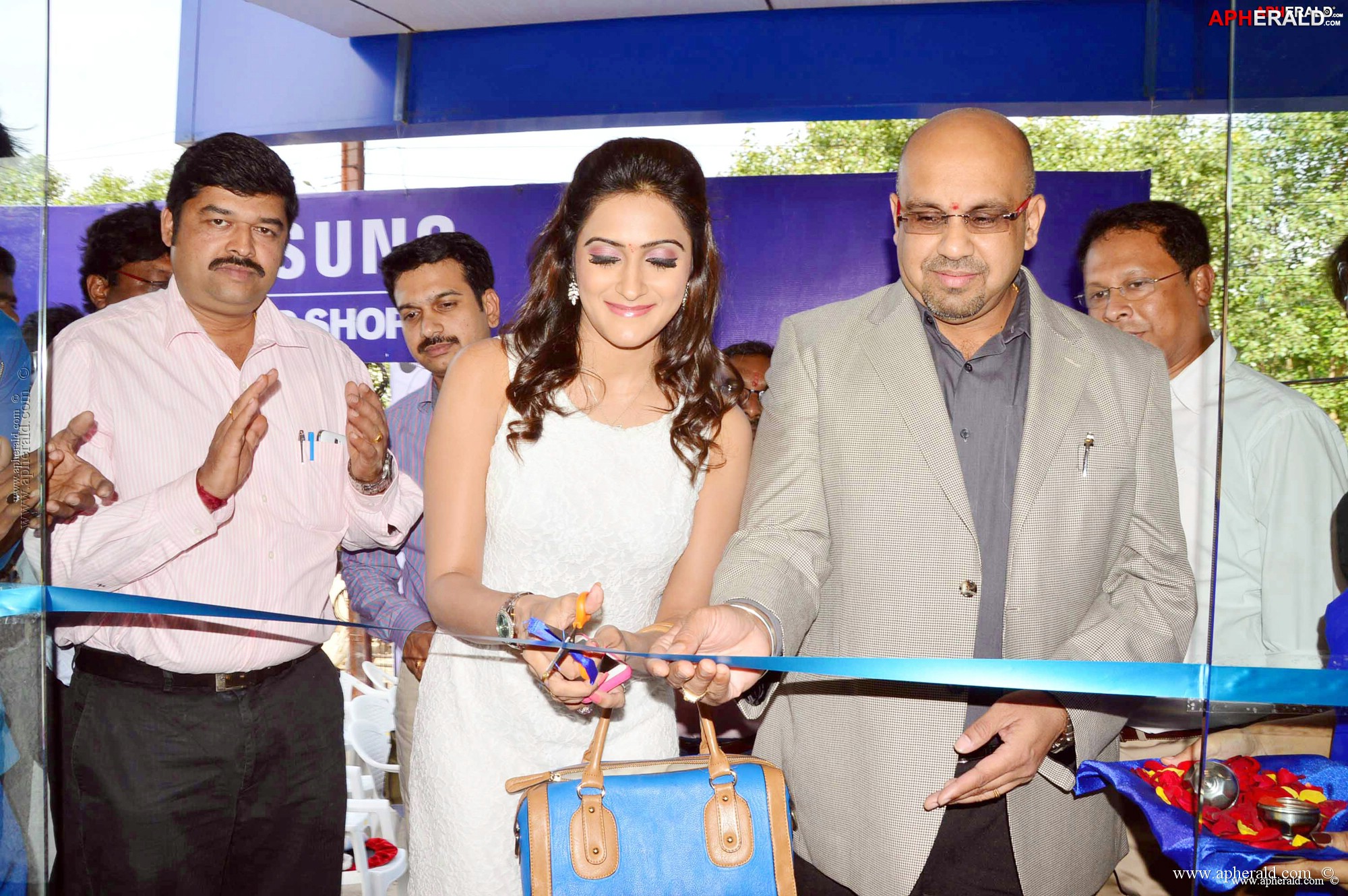 Pai International Samsung Showroom Launch