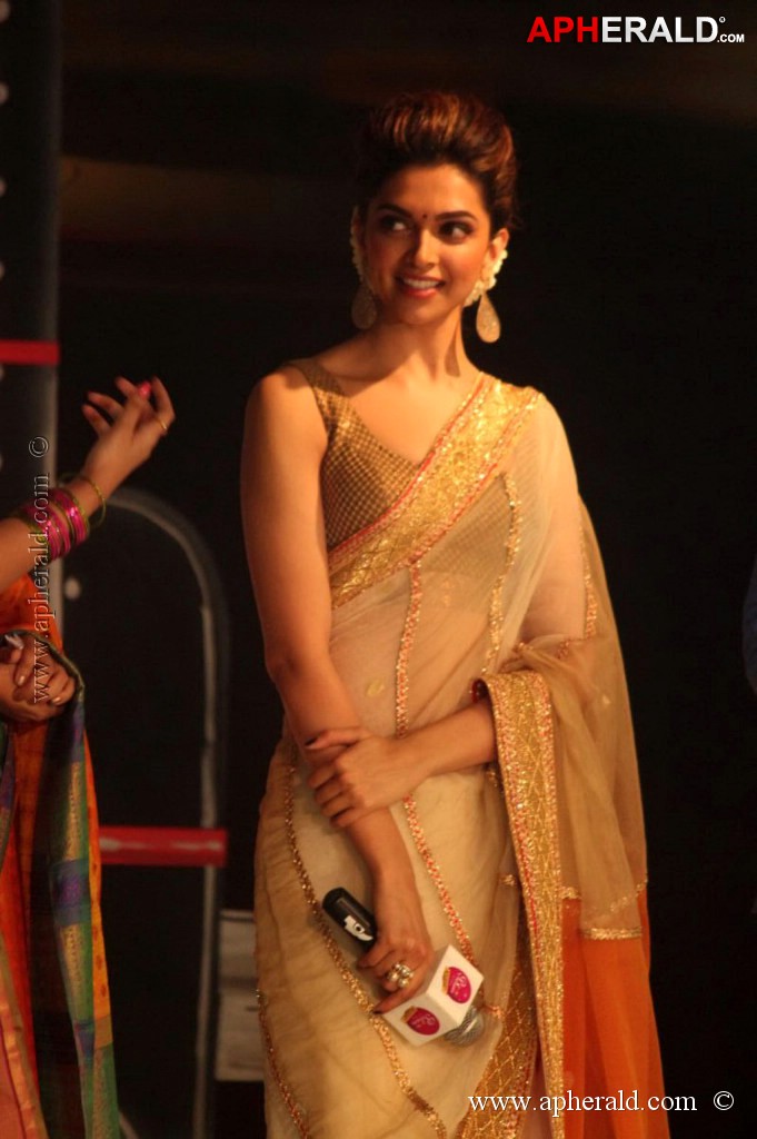 Palam Silks Chennai Express Meena Hunt Grand Finale