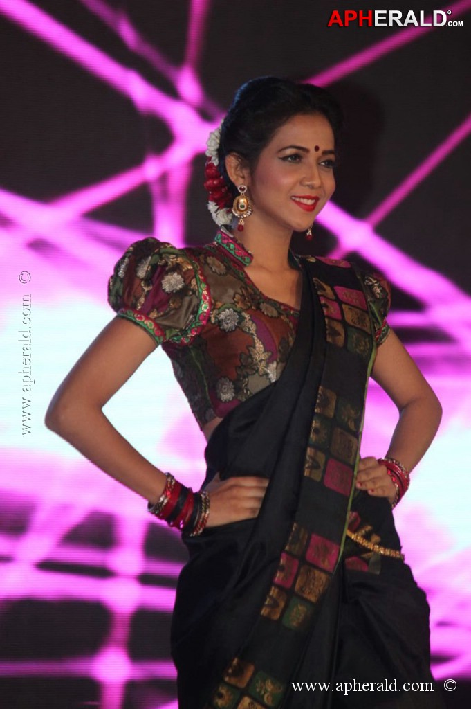 Palam Silks Chennai Express Meena Hunt Grand Finale