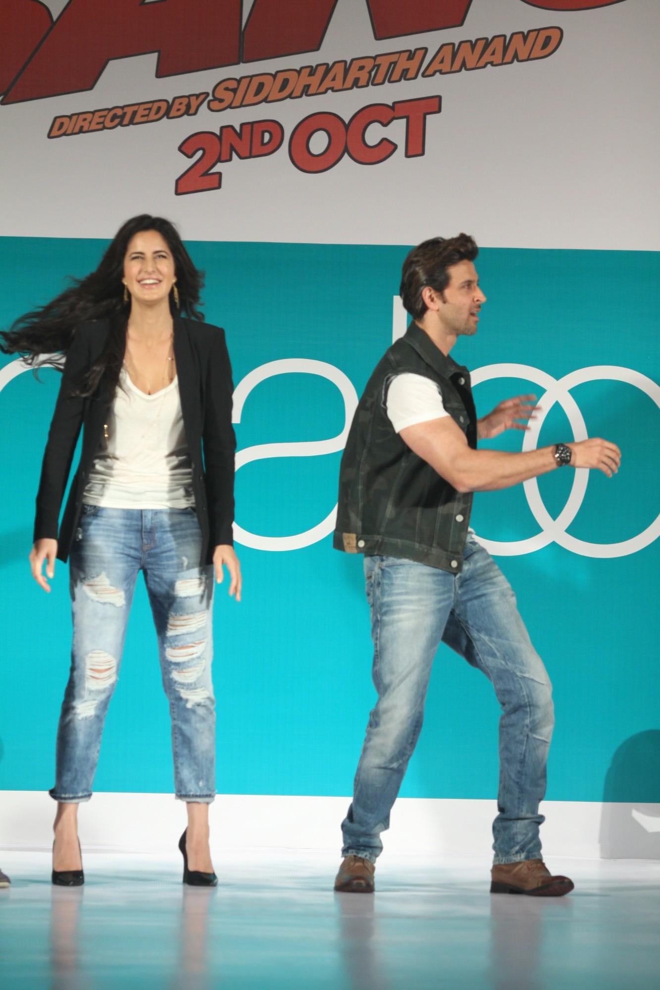 Hrithik Roshan n Katrina At Pantaloons Bang Bang Collection Launch