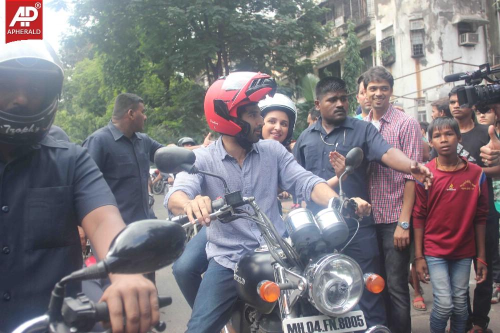 Aditya Roy n Parineeti Flag Off The Daawat-E-Ishq Food Yatra