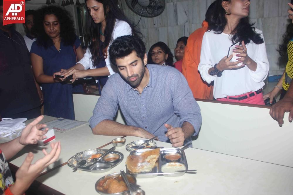 Aditya Roy n Parineeti Flag Off The Daawat-E-Ishq Food Yatra