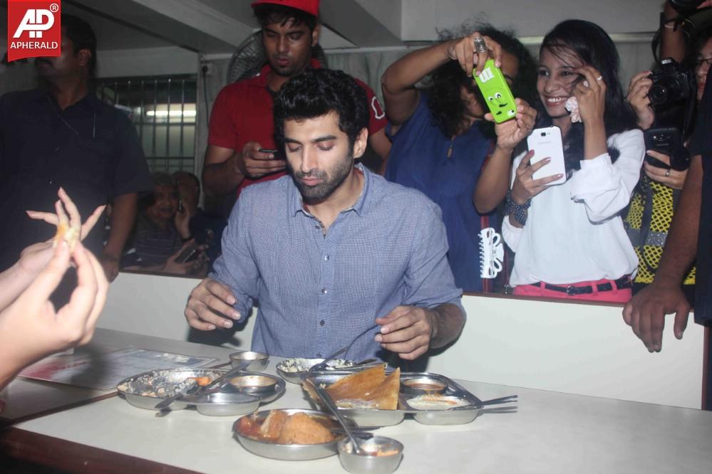 Aditya Roy n Parineeti Flag Off The Daawat-E-Ishq Food Yatra