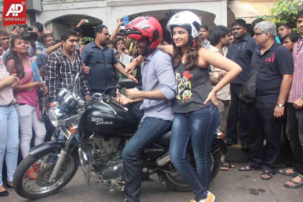 Aditya Roy n Parineeti Flag Off The Daawat-E-Ishq Food Yatra