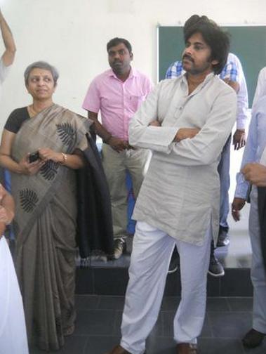 Pawan Kalyan Visit To GMR Varalakshmi Care Hospital