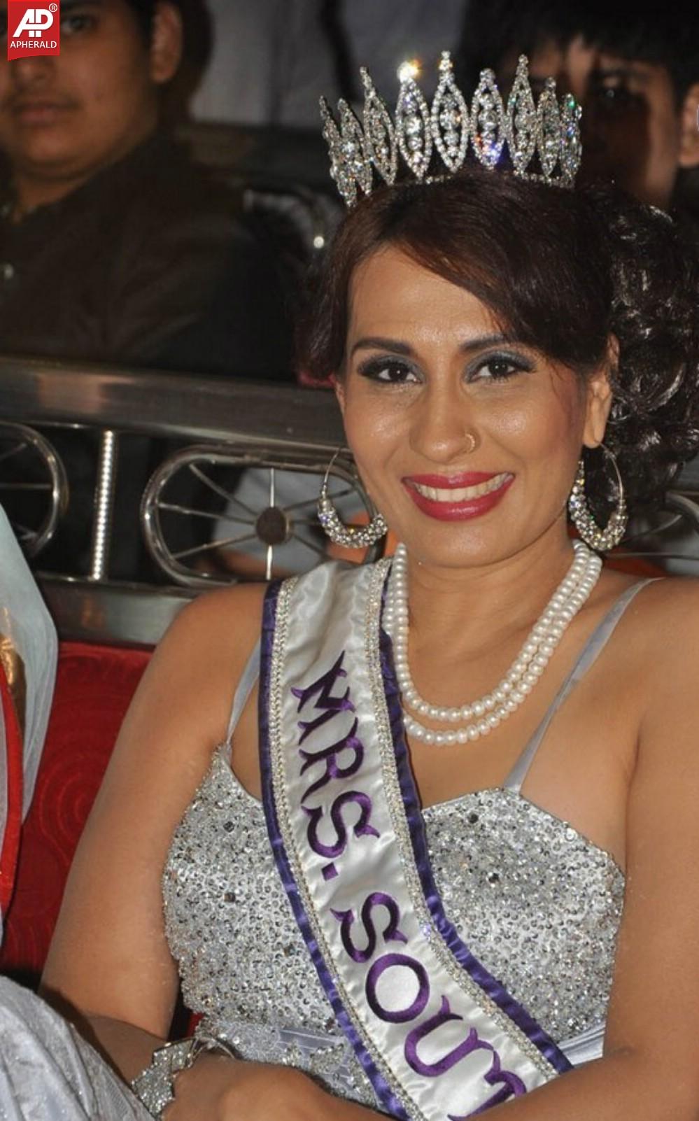 Pichekkistha Movie Audio Launch