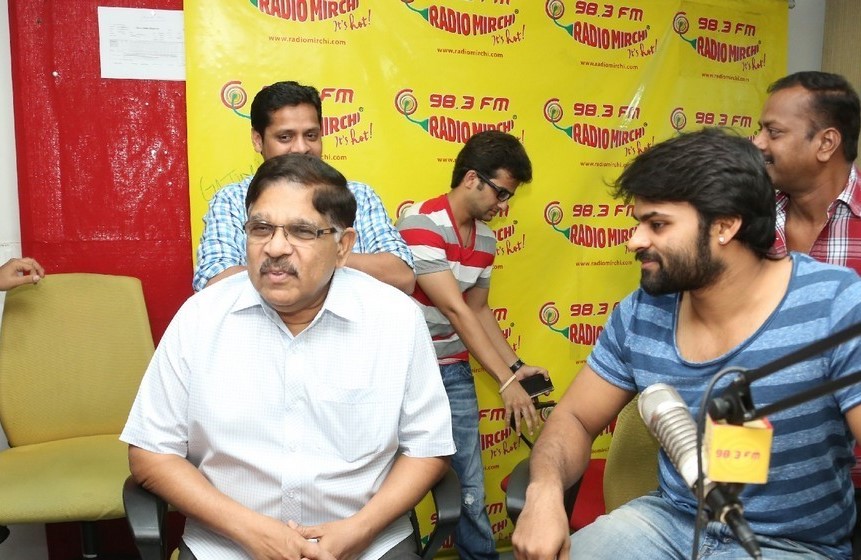 Pilla Nuvvu Leni Jeevitham Song Launch at Radio Mirchi
