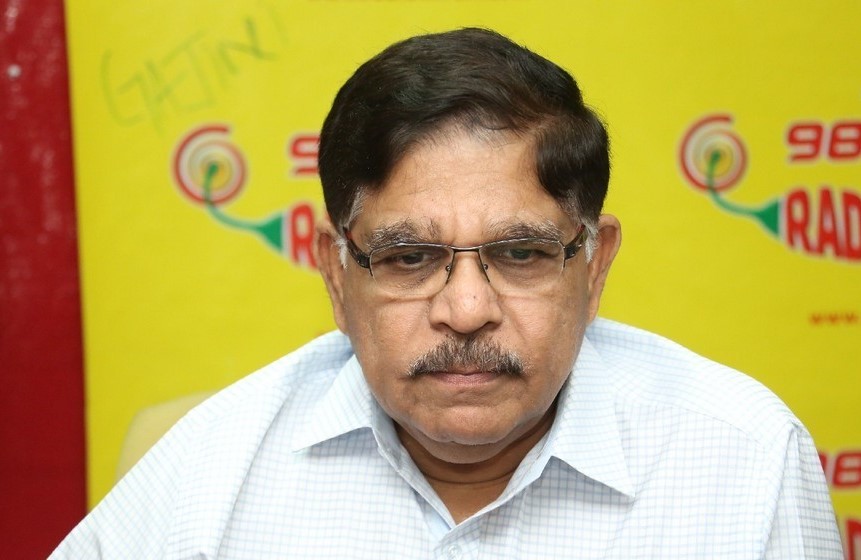 Pilla Nuvvu Leni Jeevitham Song Launch at Radio Mirchi